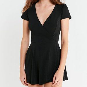[NWT] UO Allie Crepe Surplice Romper